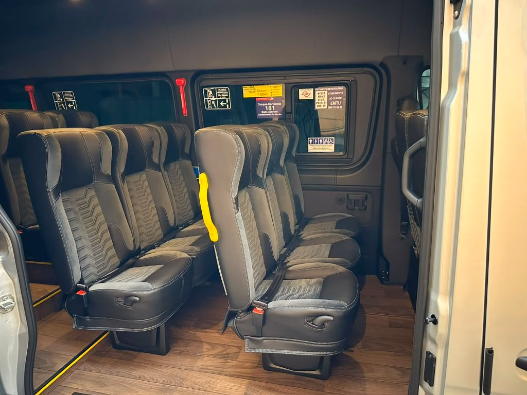 Ônibus Sprinter Van 417 CDI 2024 seminovo à venda, código 237 - foto 04