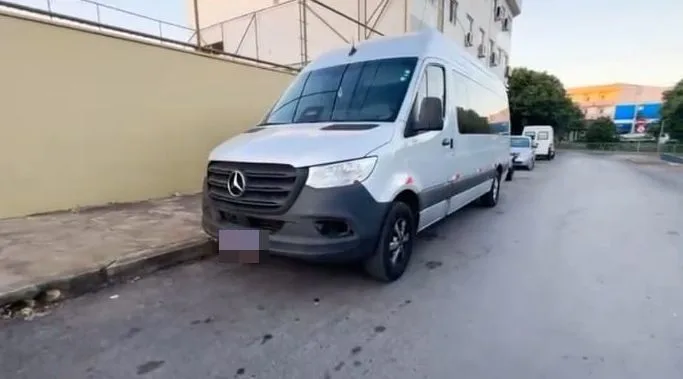 Ônibus Mercedes-Benz Sprinter CDI 417 Executiva Luxo 2026 seminovo à venda, código 59 - foto 02