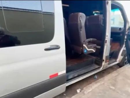Ônibus Mercedes-Benz Sprinter CDI 417 Executiva Luxo 2026 seminovo à venda, código 59 - foto 07