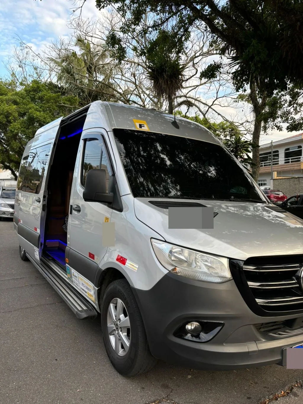 Ônibus Mercedes-Benz Sprinter 416 CDI Executiva 2022 seminovo à venda, código 414 - foto 01