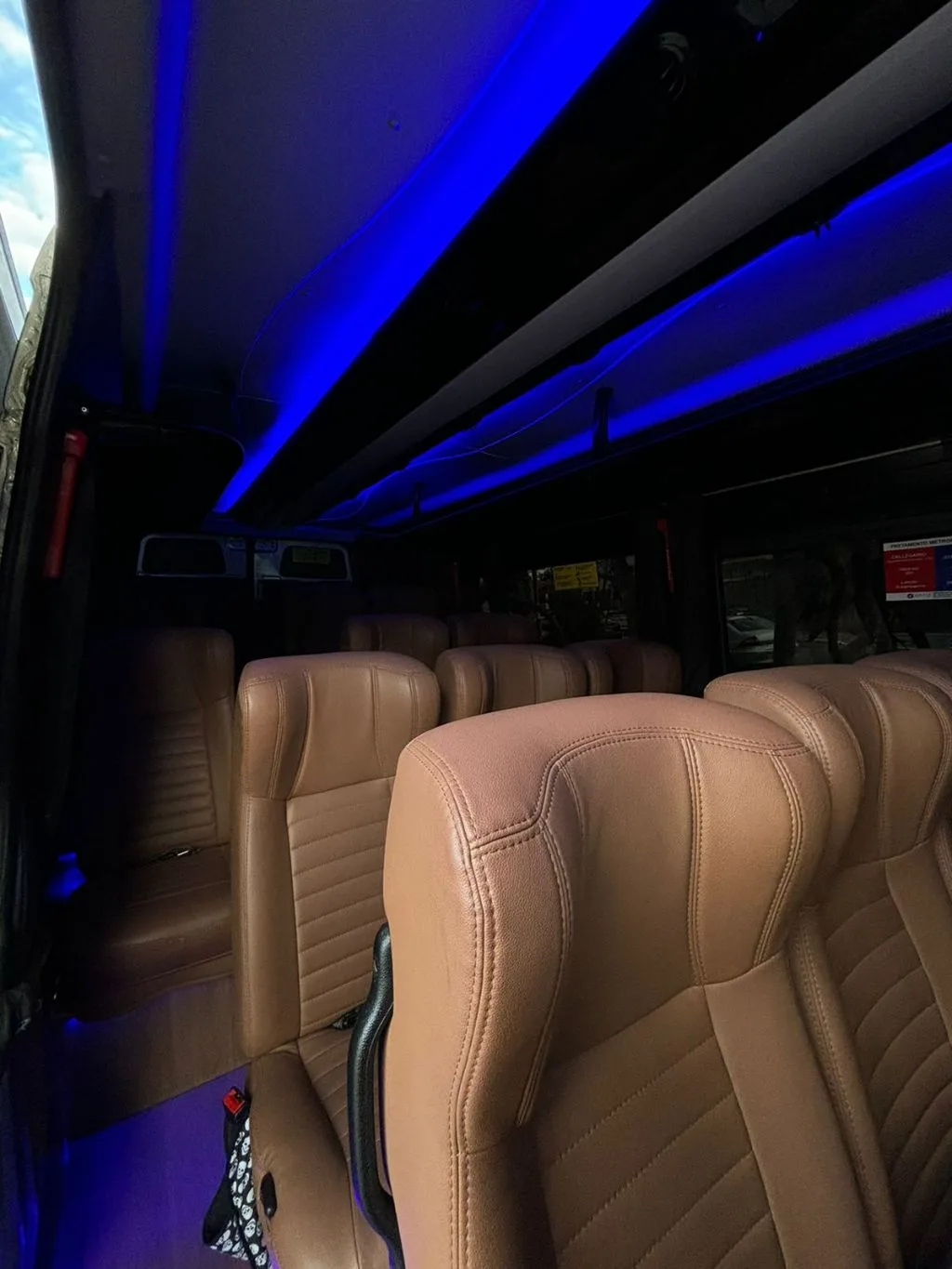 Ônibus Mercedes-Benz Sprinter 416 CDI Executiva 2022 seminovo à venda, código 414 - foto 07