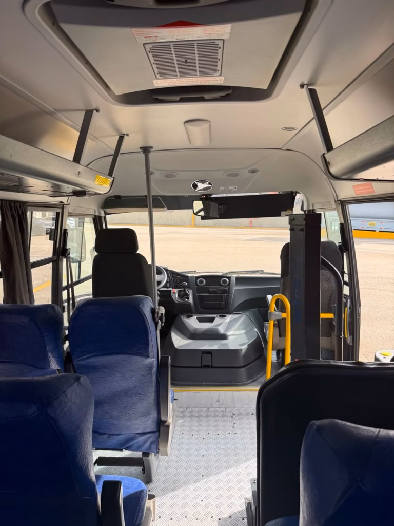 Ônibus Volare Micro-onibus Attack 8 Agrale 2024 seminovo à venda, código 1682 - foto 09