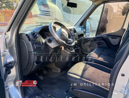 Van Renault Master L3H2 ano 2024 a venda COD.699