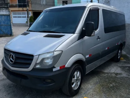 Van Mercedes-Benz Sprinter 415 CDI Executiva Luxo 2019 seminovo à venda, código 167 - foto 02