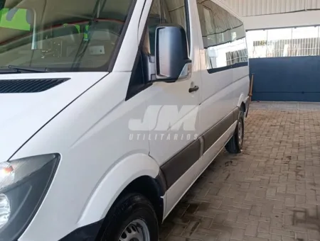Van Sprinter CDI 415 Curta Teto Baixo 2019 à venda COD.443