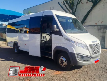 Micro-ônibus Marcopolo Fly 6 Cummins 2020 seminovo à venda, código 520 - foto 01