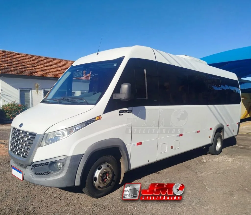 Micro-ônibus Marcopolo Fly 6 Cummins 2020 seminovo à venda, código 520 - foto 02