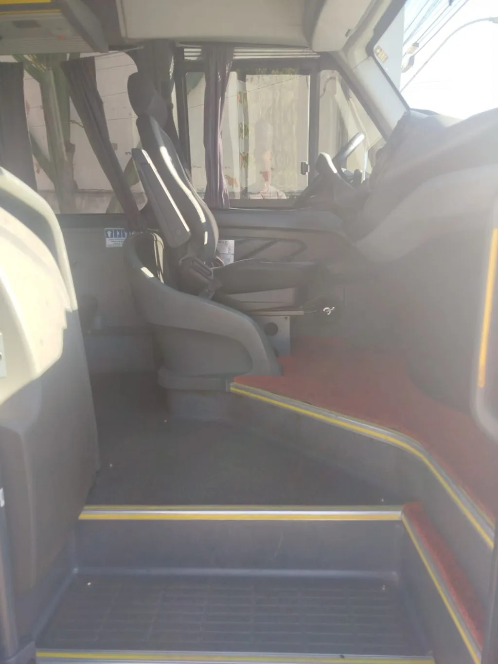 Micro-ônibus Marcopolo Fly 6 Cummins 2020 seminovo à venda, código 520 - foto 06