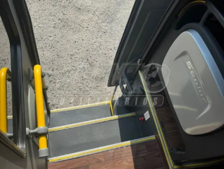 Micro-ônibus Marcopolo Senior chassi LO 916 2025 seminovo à venda, código 517 - foto 04