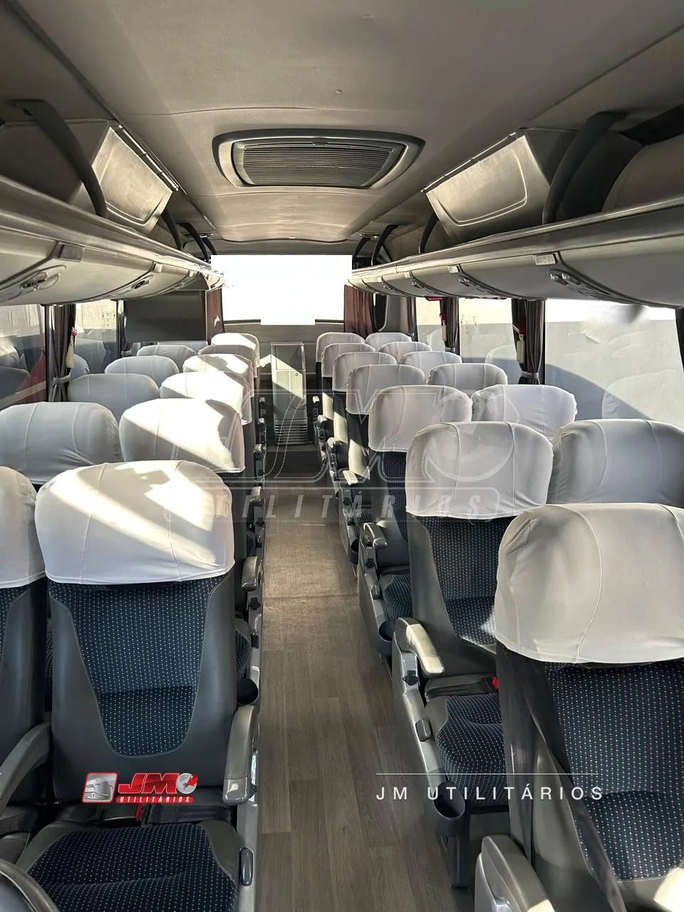 Micro-ônibus Marcopolo Senior executivo, 28 lugares — 2023 seminovo à venda, código 689 - foto 08