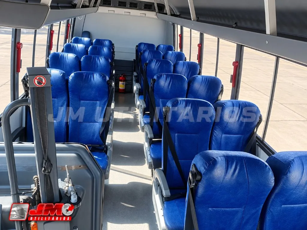 Micro-ônibus Marcopolo Attack 8 2019 seminovo à venda, código 715 - foto 08