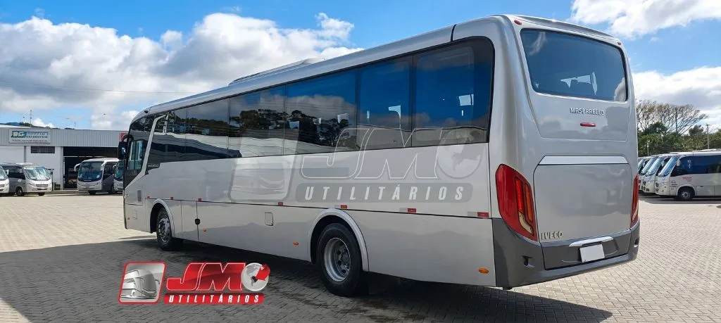 Micro-ônibus Mascarello Ello Iveco 2017 seminovo à venda, código 70 - foto 04