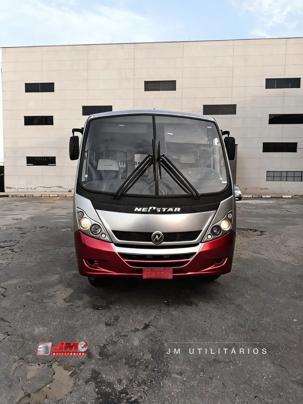 Micro-ônibus Neobus Thunder Volkswagen 9.160 2013 seminovo à venda, código 196 - foto 01