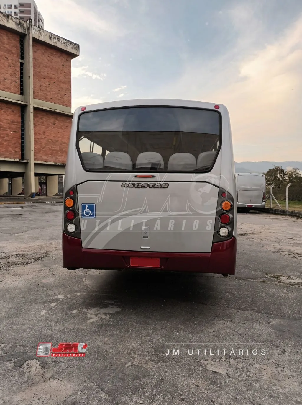 Micro-ônibus Neobus Thunder Volkswagen 9.160 2013 seminovo à venda, código 196 - foto 04