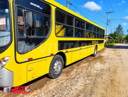 Ônibus Caio Apache VIP 17.230 2010 seminovo à venda, código 716 - foto 03