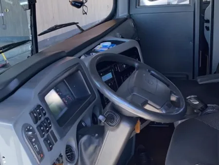 Ônibus Comil Invictus Hd 2021 seminovo à venda, código 1404 - foto 03