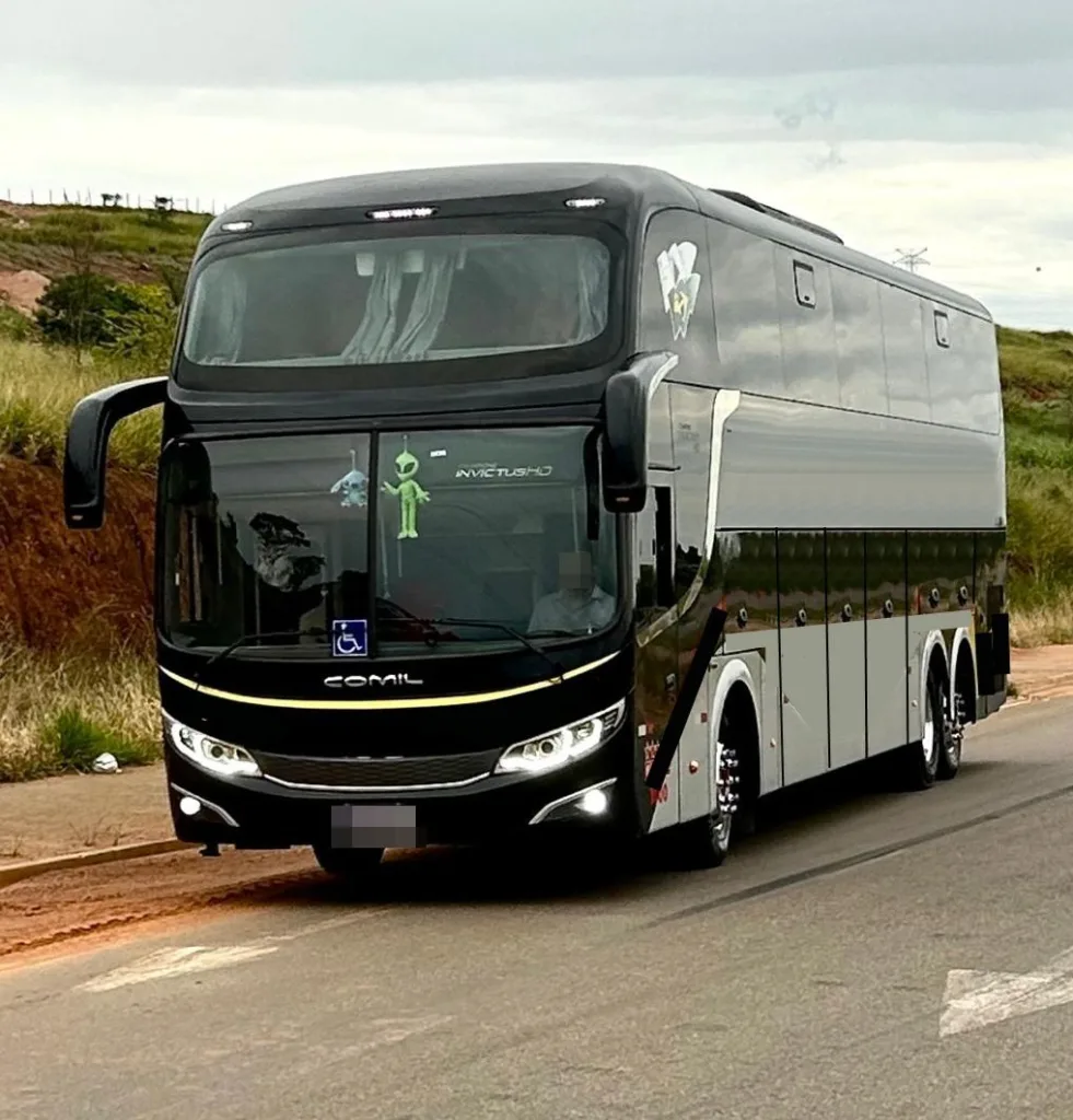 Ônibus Comil Invictus Hd 2017 seminovo à venda, código 422 - foto 02