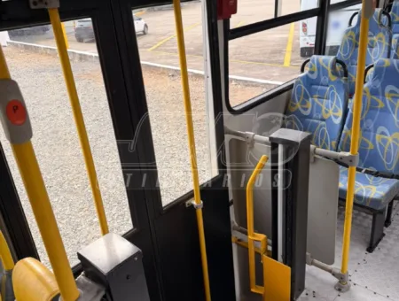 Ônibus Comil Svelto Volvo B270F 2020 seminovo à venda, código 1527 - foto 04