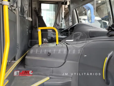 Ônibus Marcopolo Viaggio 800 OF 1721 2025 seminovo à venda, código 544 - foto 04