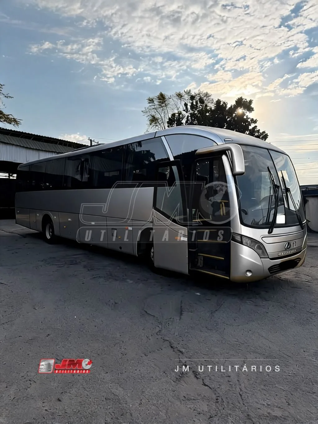 Ônibus Neobus Road OF 1721 2015 seminovo à venda, código 297 - foto 01
