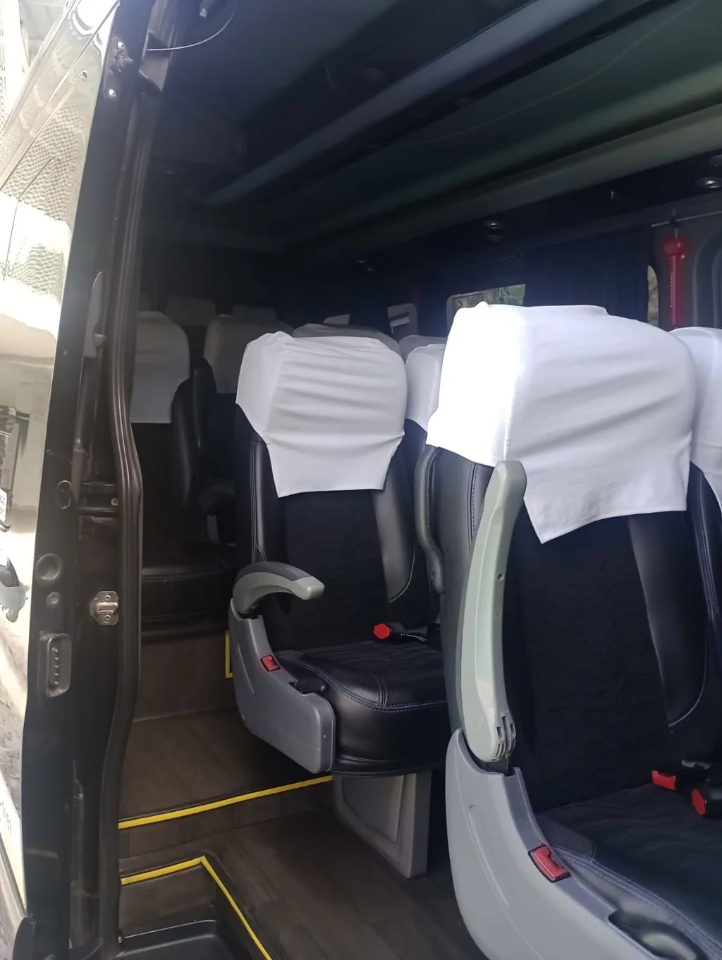 Ônibus Mercedes-Benz Sprinter CDI 416 2020 seminovo à venda, código 20 - foto 06