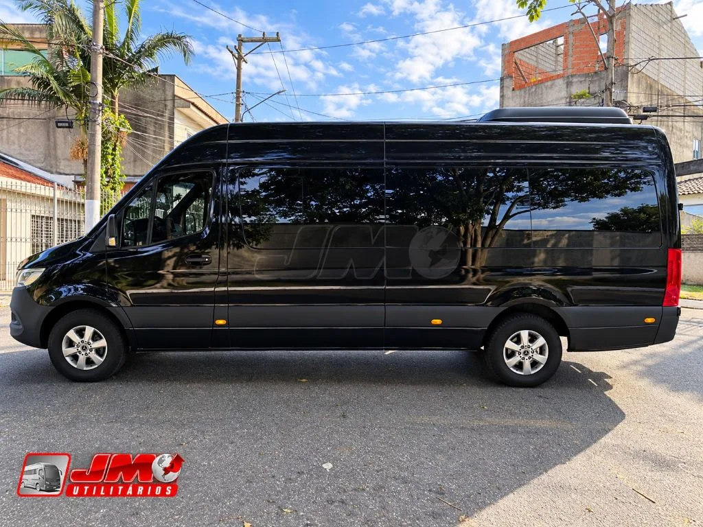 Van Sprinter 417 CDI ano 2026 a venda COD.753, foto do anúncio da JM