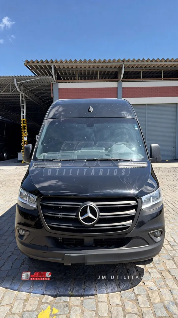 Van Sprinter 517 CDI 2025 seminovo à venda, código 64 - foto 01