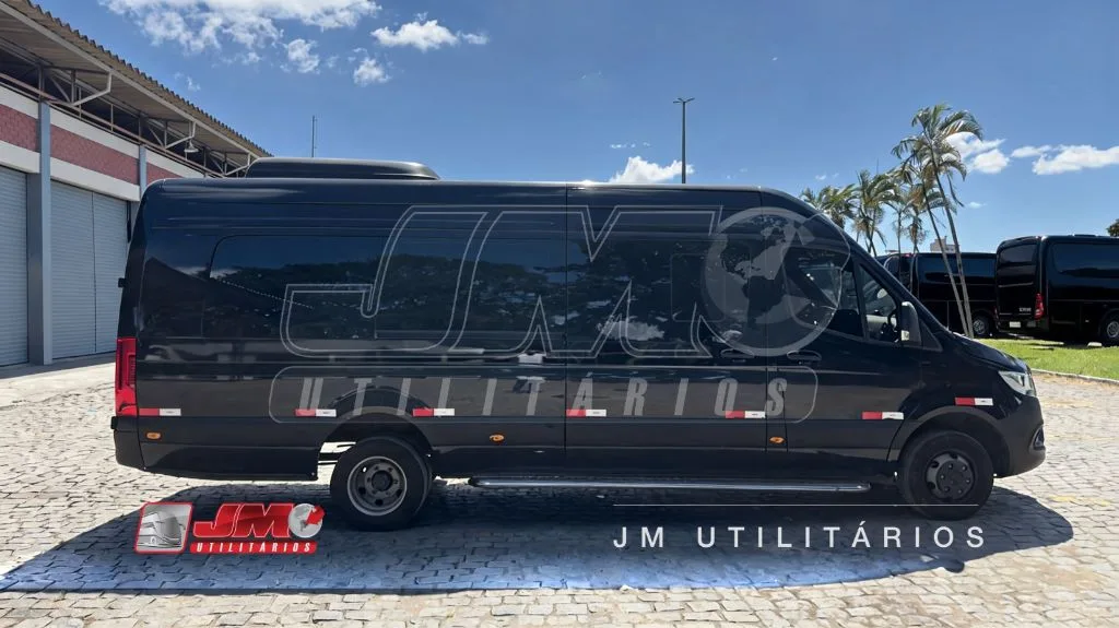 Van Sprinter 517 CDI 2025 seminovo à venda, código 64 - foto 02
