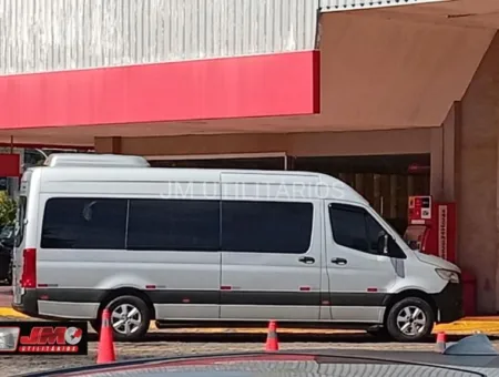 Van Mercedes-Benz Sprinter CDI 416 2022 seminovo à venda, código 413 - foto 03