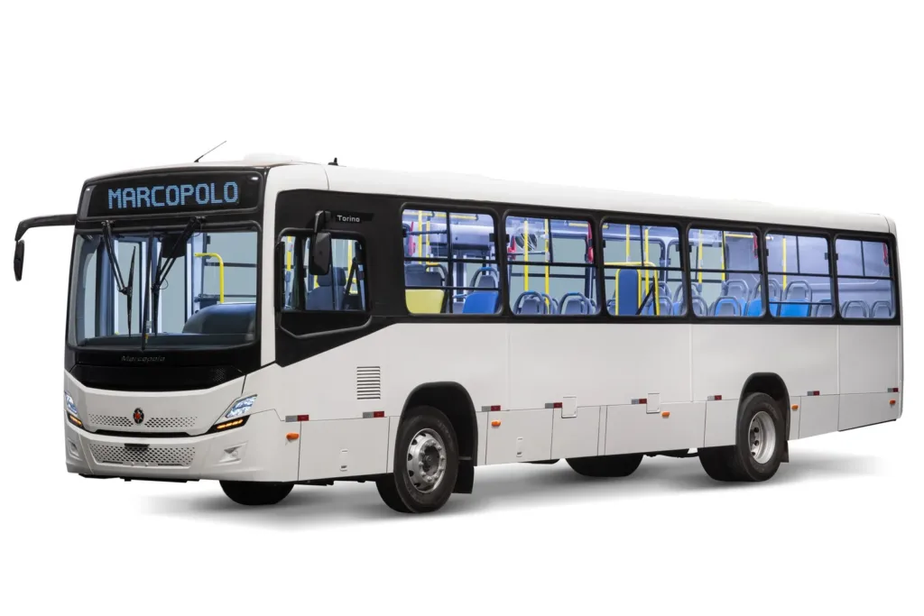 Ônibus urbano Marcopolo Torino 2027 branco, em três quartos dianteiro, em fotografia de estúdio