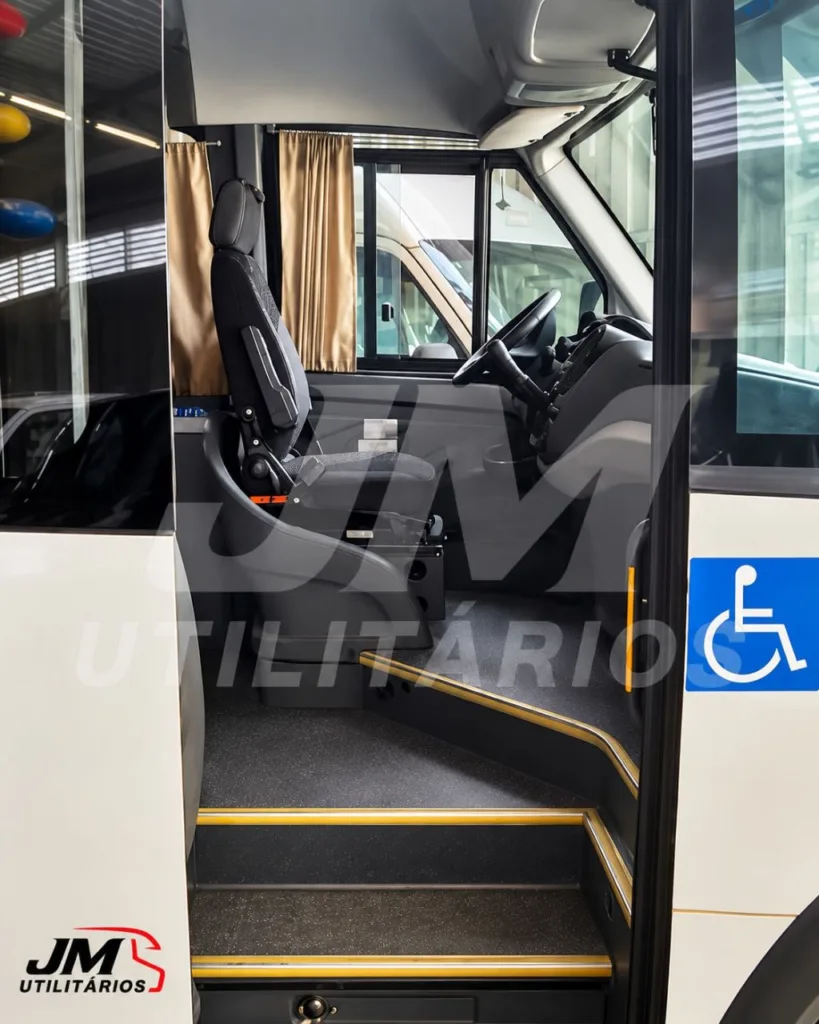 Micro-ônibus Marcopolo Volare Fly 6 2019 seminovo à venda, código 1307 - foto 02