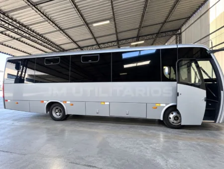 Micro-ônibus Neobus Thunder Plus 9.160 2013 seminovo à venda, código 376 - foto 02