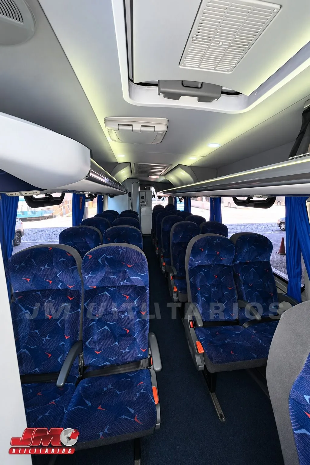 Micro-ônibus Neobus Thunder Plus 9.160 2013 seminovo à venda, código 376 - foto 07