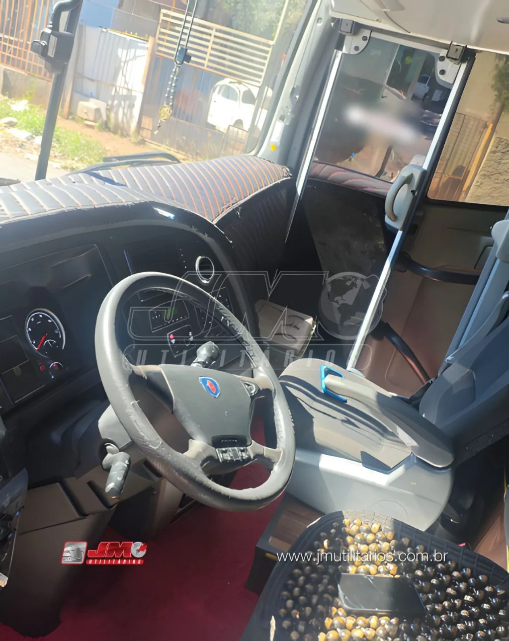 Ônibus Comil Invictus DD K400 2024 seminovo à venda, código 1313 - foto 03