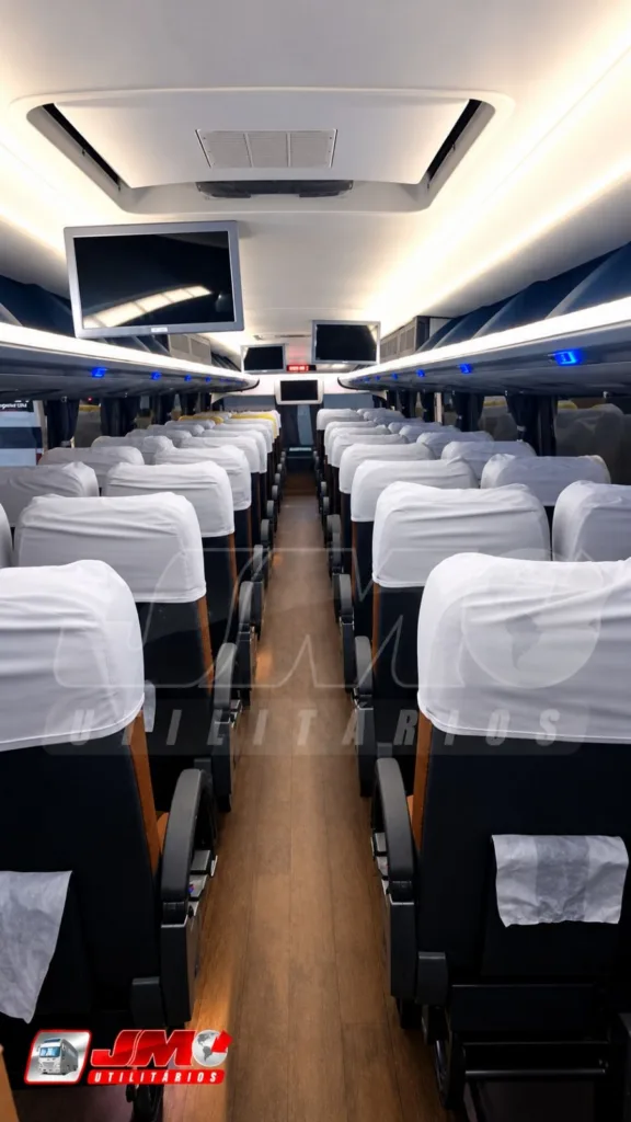 Ônibus Comil Invictus DD K400 2024 seminovo à venda, código 1313 - foto 05