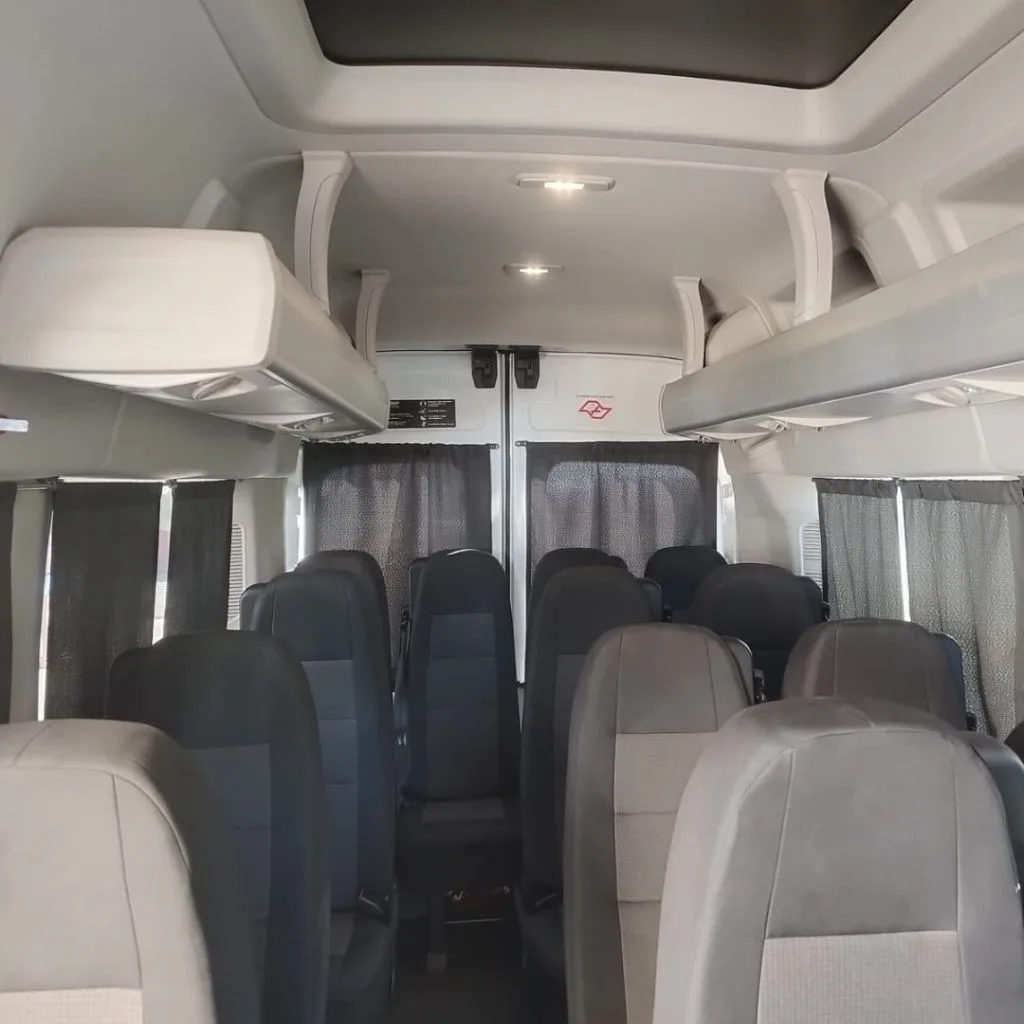 Van Ford Transit executiva luxo 2023 seminovo à venda, código 300 - foto 08