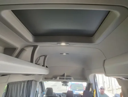 Van Ford Transit executiva luxo 2023 seminovo à venda, código 300 - foto 09