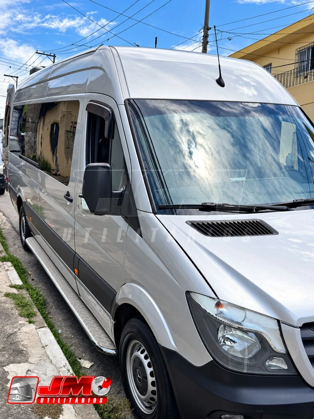 Van Mercedes-Benz Sprinter CDI 415 2018 seminovo à venda, código 120 - foto 01