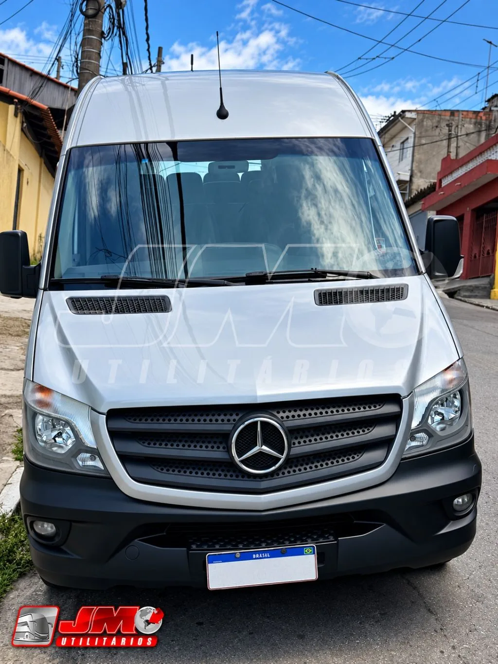 Van Mercedes-Benz Sprinter CDI 415 2018 seminovo à venda, código 120 - foto 02