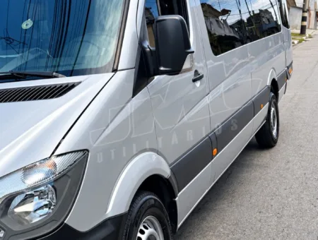 Van Mercedes-Benz Sprinter CDI 415 2018 seminovo à venda, código 120 - foto 03