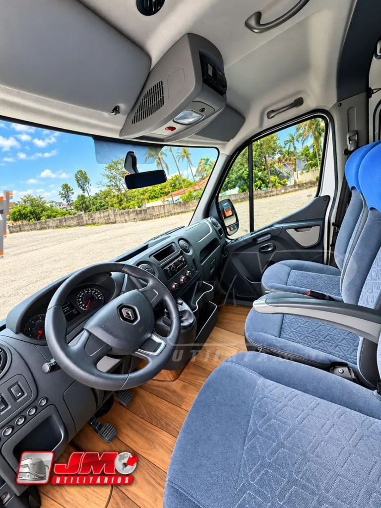Van Mercedes-Benz Sprinter CDI 415 2018 seminovo à venda, código 120 - foto 07