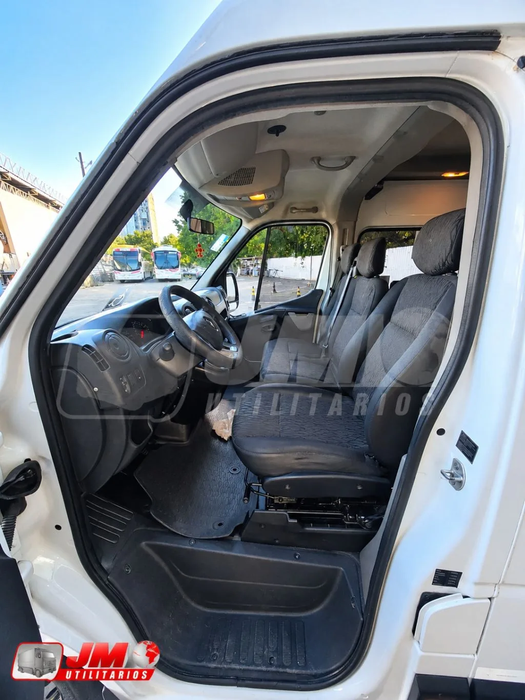 Van Renault Master L3H2 2023 seminovo à venda, código 301 - foto 05