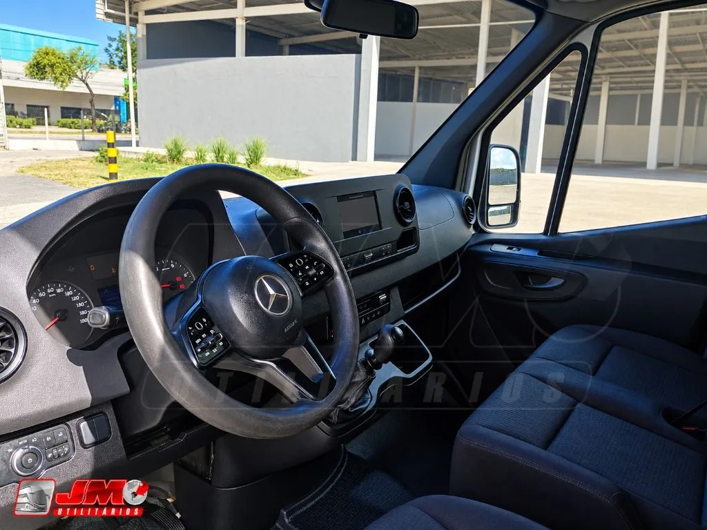 Van Sprinter 416 CDI Curta 2022 seminovo à venda, código 1306 - foto 04